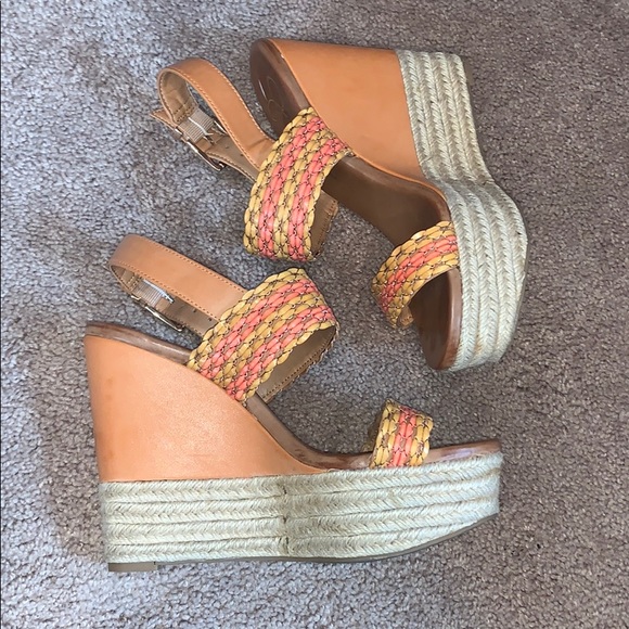 Jessica Simpson platform wedge - Picture 2 of 7